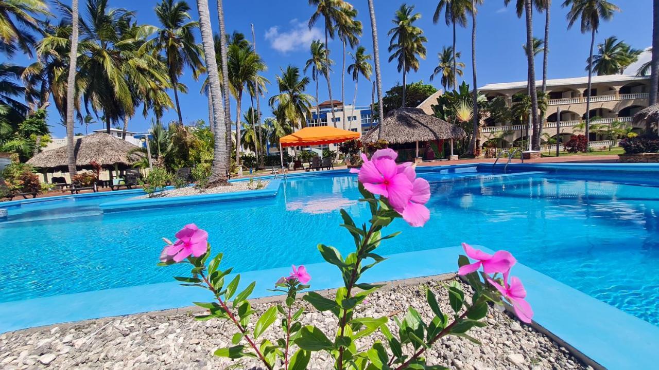 Hotel Cortecito Inn Punta Cana Exterior photo